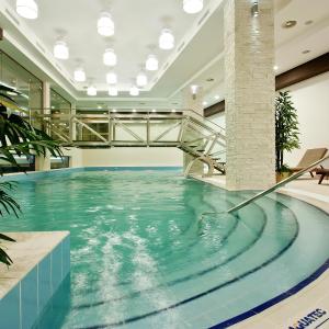 Earth & People Hotel & SPA - Free Parking & Swimming Pool