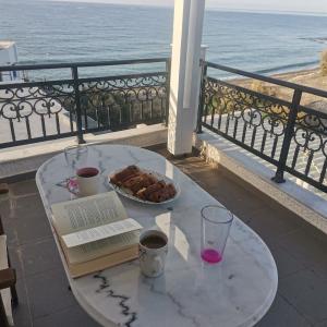 Stratos Sunset House
