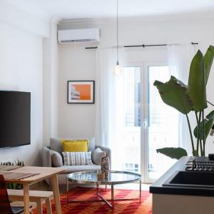 Urban Retreat: Exarcheia Remodel