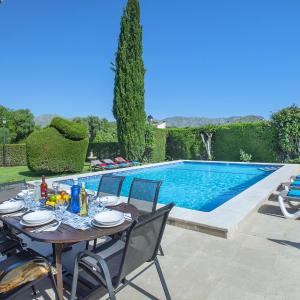 Owl Booking Villa El Crever - Family and Friends