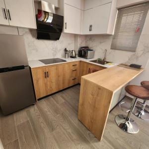 Camelia Bldg, Groundfloor, 3 min to beach