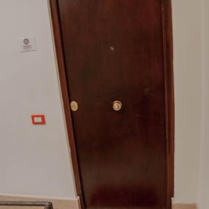Ideisini's apartment