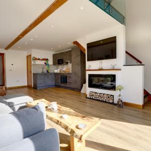 The Owl Barn Wiltshire - Sarsen