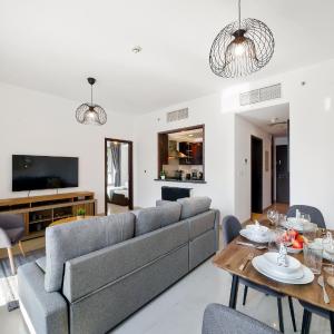 Cute 1 BR - Walk to Opera, Mall & Burj Khalifa