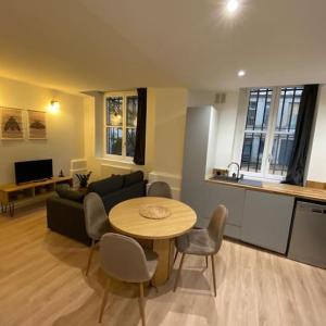 Cozy 1BR in Lyon Center