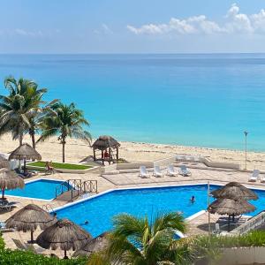 Brisas Shores Beach & OceanFront Apartments 1 or 2 bedrooms Cancun Hotel Zone