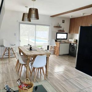 Casa impecable con Pileta, Garage