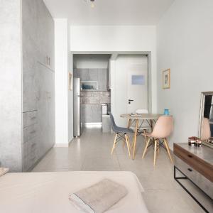 Newly Renovated Cozy Studio Downtown Athens