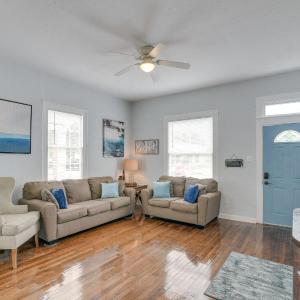 4 Blocks to Beach! Family-Friendly Galveston Home