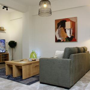 Stunning 2 BR Near Acropolis