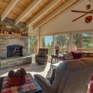 Lake Haven at Dollar Point - Spacious 4 BR w Lake Views, Sauna, Near Ski Resorts!