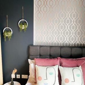 Holland Rd Studios Close to Olympia London