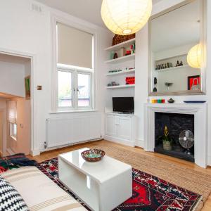 Italianflat - Kilburn Art Style