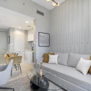 Serenity in Style in Zada Residence by Suiteable