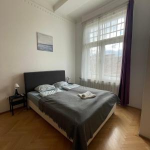 White Pearl Rooms near Gozsdu