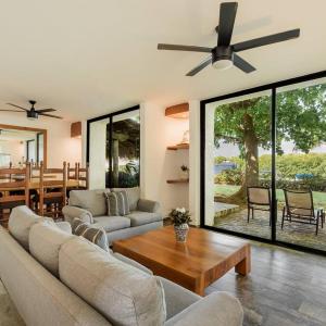 *Villa Sicilia Lagoon front by Casa Paraiso*
