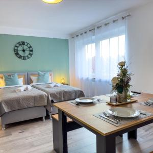 ImmoStay #6 - Ferienhaus mit 2 Ferienwohnungen für 8 Personen - WiFi, TV