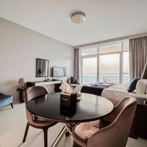 Trophy Stays - Peaceful Golf side Escape Studio - Damac Hills