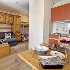Studio cosy au pied des pistes avec balcon - FR-1-344-1038