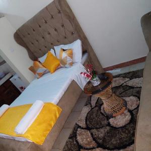 Experience Euphoria, Gish Apartments