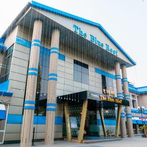 Treebo The Blue Roof With Swimming Pool