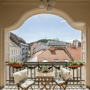 Skyline Serenity Retreat @Vaci Most Famous Street