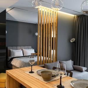 Aether Home - Modern & Luxe Stay with 65 TV by TT