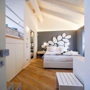 Eleìra Luxury Accomodations