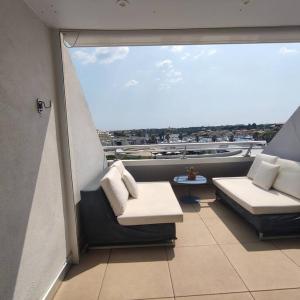Appartement 323, Port Ambonne