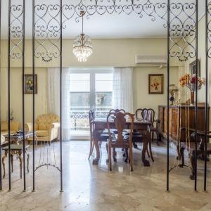 Vintage Maisonette City Center