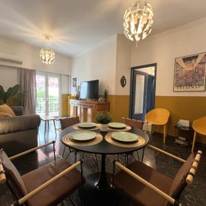 Athenian Vintage Style 2 bdr apartment