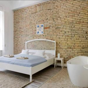 Elizabeth Boulevard Apartment