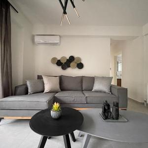 Athenean Gem near Athens Metro Mall