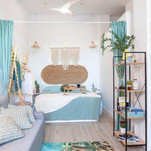AL5 Seaside Bliss-stylish loft steps from Malvarrosa