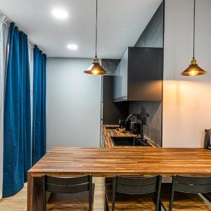 VR LATINA APARTMENTS