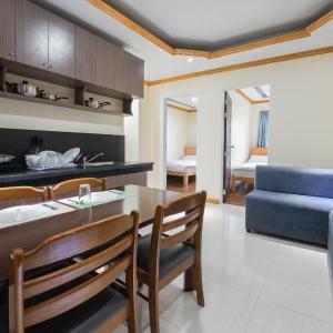 2 Bedroom Unit with Breakfast for 2 Pax