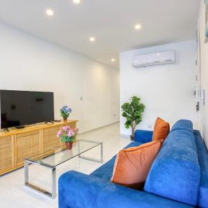 A lovely 2BR APT with comfy living space & balcony by 360 Estates