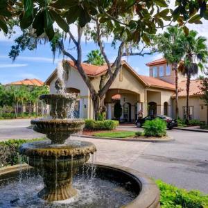 Relaxing 2-Bedroom Condo in Gated Resort Community