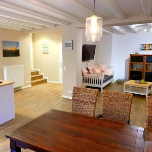 Ferienwohnungen Arp "Beach House" mit Terrasse und Parkplatz