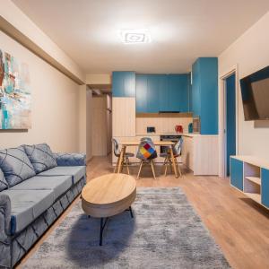 Four Seasons F2 - 2 BDRM Flat