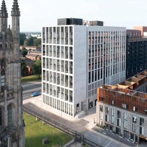 Central Manchester Duplex - Balcony - Roof Terrace - Parking