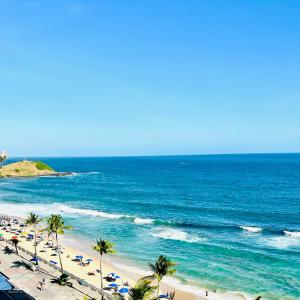 Belíssimo apartamento vista mar na Barra. Diretamente no circuito do Carnaval - Em frente a praia