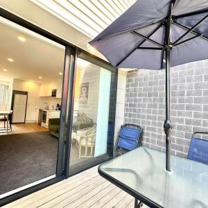 Immaculate - 2 Bedroom Townhouse close to Fruitvale train station