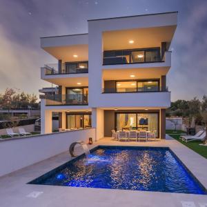 Deluxe villa with heated pool, whirpool, sea view, beautiful beach IV - by Traveler tourist agency Krk ID 2403
