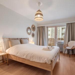 Beautiful spacious apartment 100m from the beach with 2 terraces & private garage box