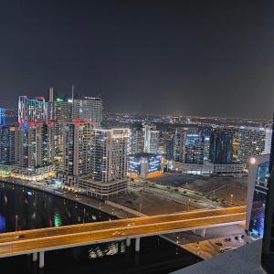 LeModCasa - Luxury smart Studio with Canal View Business Bay