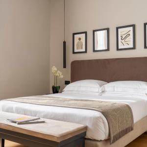 Flom Boutique Hotel