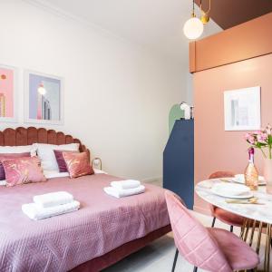 Elegant Studio Old Town Parking by #Hoomvi