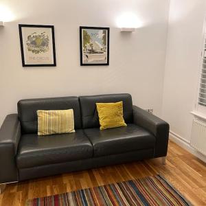 ***Spotless, Bright 1 Double Bed Apartment***