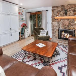 Villa Cortina 160
